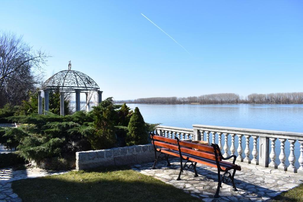 Vila Jugovo S Smederevo Exteriör bild